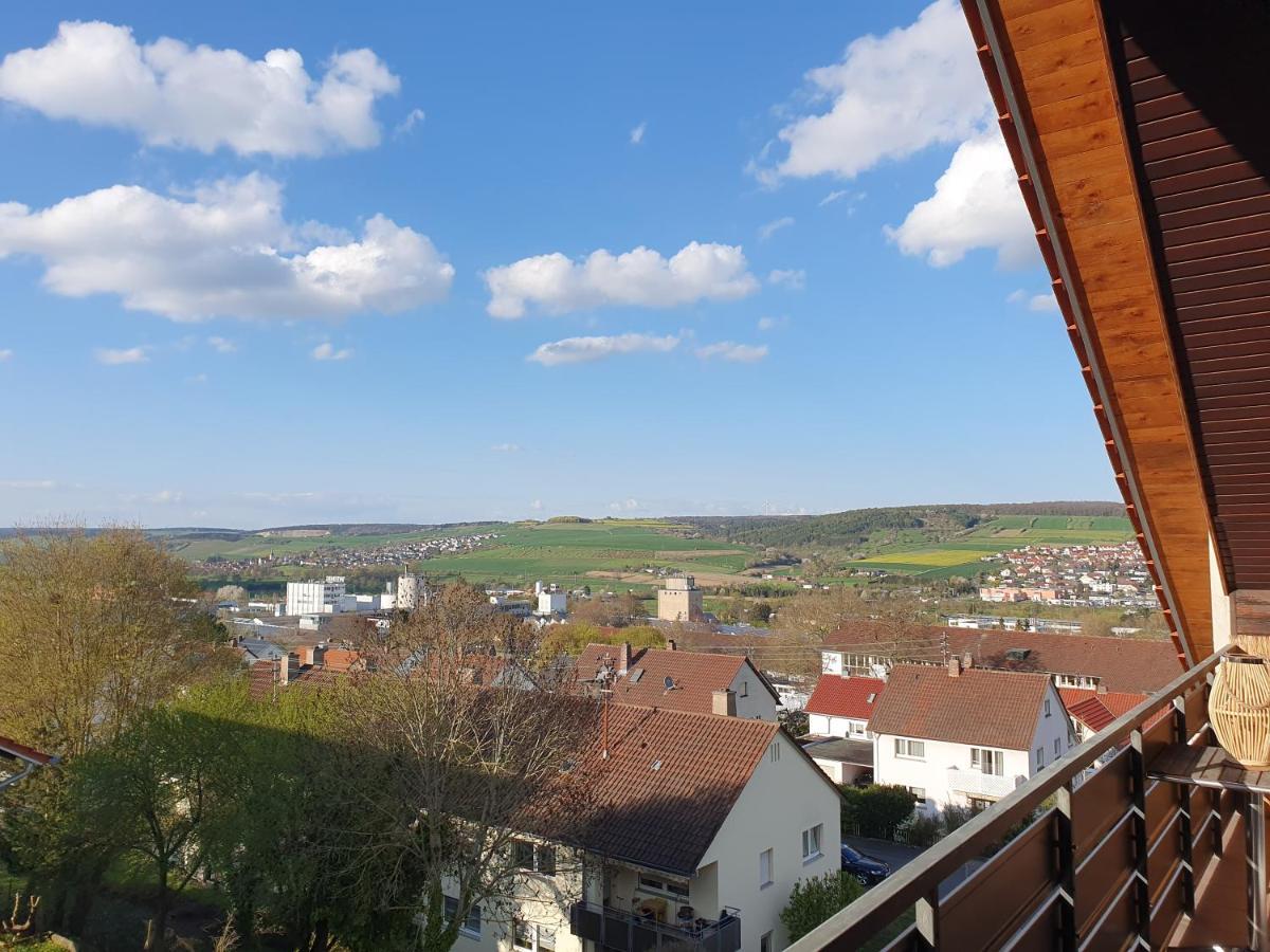 Wohnung Mit Ausblick In Таубербишофсхайм Экстерьер фото